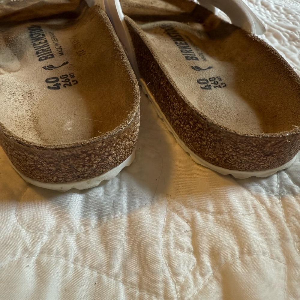 Women’s Birkenstock White Sandals with Adjustable Straps and Cork Footbed sz 40 - Picture 3 of 4